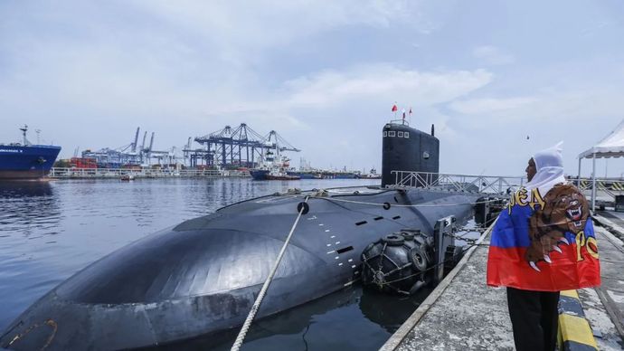 Kapal Perang Rusia Bersandar di Tanjung Priuk