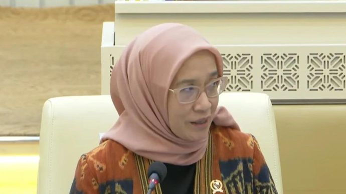 Tangkapan layar Menteri Pendayagunaan Aparatur Negara dan Reformasi Birokrasi Rini Widyantini berbicara pada rapat kerja yang digelar Komisi II DPR RI di kompleks parlemen, Senayan, Jakarta, Selasa 31 Maret 2026. ANTARA/YouTube/TVR Parlemen/Fath Putra Mulya