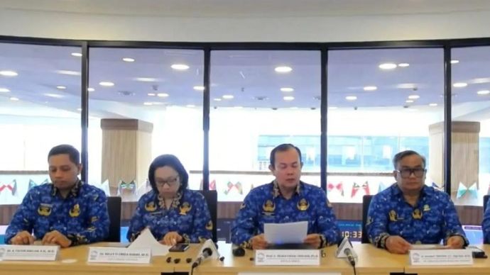 Kepala BMKG Teuku Faisal Fathani beserta jajaran Direktorat Geofisika dalam konferensi pers terkait dampak gempa bumi 7,6 magnitudo Sulawesi Utara-Maluku Utara di Jakarta, Kamis (2/4/2026). ANTARA/M Riezko Bima Elko Prasetyo