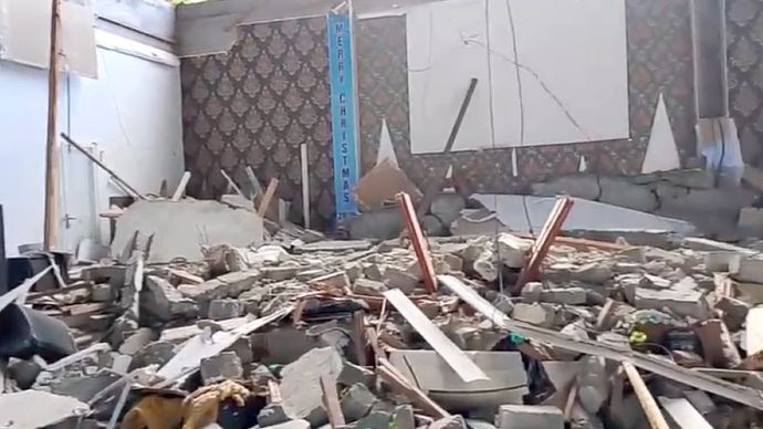 Kerusakan bangunan di wilayah terdampak pascagempa bumi magnitudo 7,6 di Kota Bitung, Kamis (2/4/2026). (Foto: Dok/Istimewa/BPBD Kota Bitung)