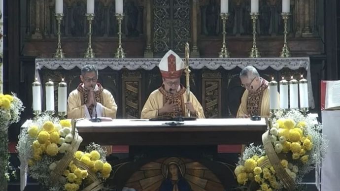 Uskup Keuskupan Agung Jakarta Ignatius Kardinal Suharyo memimpin Misa Paskah Pontifikal di Gereja Katedral Jakarta, Minggu (5/4/2026). ANTARA/HO-Kosmos Katedral Jakarta