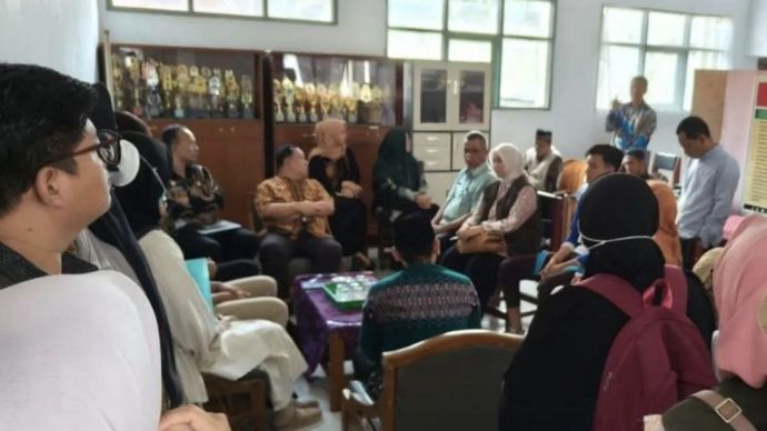 Satuan Tugas (Satgas) Makan Bergizi Gratis (MBG) Kabupaten Cianjur, Jawa Barat, melakukan Inspeksi Mendadak (Sidak) ke Satuan Pelayanan Pemenuhan Gizi (SPPG) Cisarandi II, Kamis (9/4/2026). ANTARA/Ahmad Fikri.