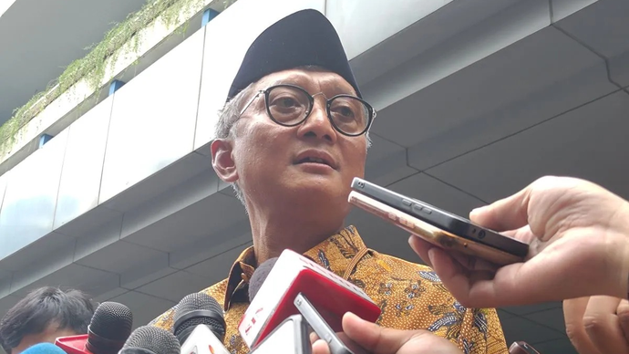 Menteri Pekerjaan Umum (PU) Dody Hanggodo memberikan keterangan kepada wartawan di Kompleks Kementerian PU Jakarta, Kamis (9/4/2026). (ANTARA/Aria Ananda)
