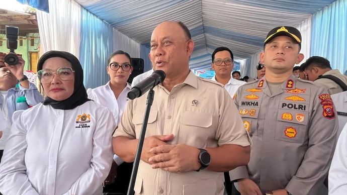 Kepala BGN Dadan Hindayana dalam peresmian SPPG di Desa Cijujung, Sukaraja, Kabupaten Bogor, Jawa Barat, Rabu (15/4/2026). ANTARA/M Fikri Setiawan