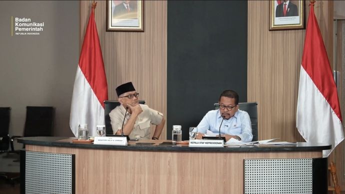 Program 3 juta rumah dari Presiden Prabowo Subianto bukan cuma soal hunian, tapi juga menggerakkan ekonomi dari hulu ke hilir. Libatkan 185 industri dan buka banyak lapangan kerja&mdash;dari UMKM sampai profesional.