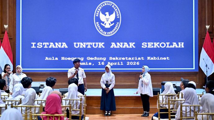Pintu Istana Kepresidenan yang selama ini hanya terlihat dari kejauhan, kini terbuka bagi para pelajar dalam program &ldquo;Istana untuk Anak Sekolah&rdquo; pada Kamis, 16 April 2026