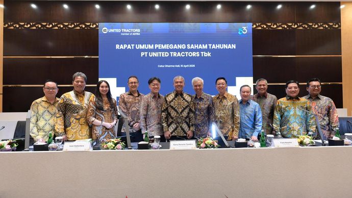 PT United Tractors Tbk (UNTR) melakukan menunjuk Iwan Hadiantoro sebagai Presiden Direktur atau Presdir, menggantikan Frans Kesuma yang kini beralih menjabat Presiden Komisaris UNTR. 