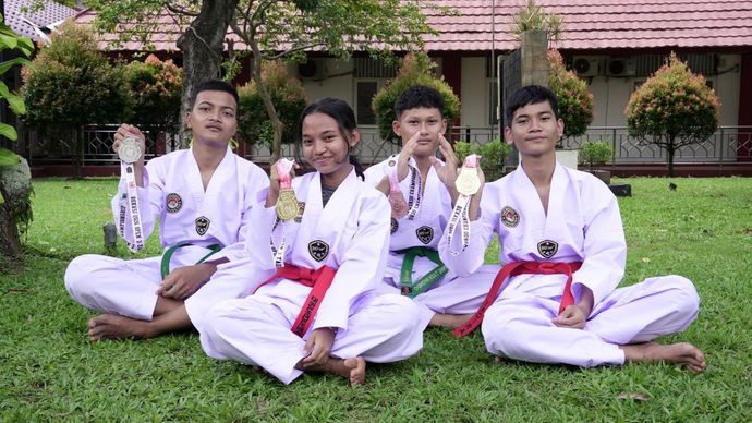 Kegiatan kelompok ekstrakurikuler Taekwondo Sekolah Rakyat SRMA 13 Bekasi. (Foto: Dok/Istimewa/Bakom RI)