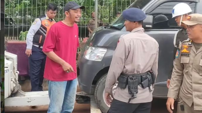 Penertiban parkir liar di Jl. Swadaya RT 01 &amp; RT 03 RW 02, Kelurahan Cipinang Melayu, Kecamatan Makasar, Jakarta Timur oleh Sudin Perhubungan Jakarta Timur bersama petugas gabungan.(20/4/2026).