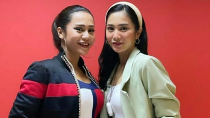 Vicky Zainal, Bunga Zainal