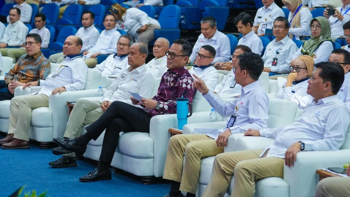 Kepala Badan Pengaturan Badan Usaha Milik Negara (BP BUMN) Dony Oskaria (tengah). (ANTARA/HO-BP BUMN)