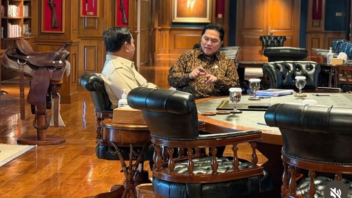 Presiden RI Prabowo Subianto menerima kunjungan Menteri Pemuda dan Olahraga, Erick Thohir, di kediamannya di Hambalang, Bogor, Jawa Barat