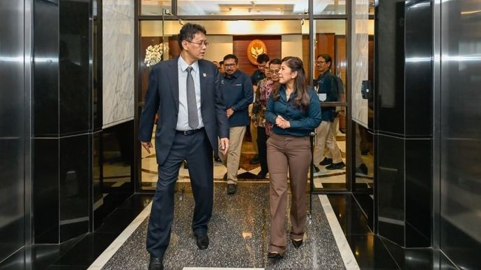 Menteri Keuangan (Menkeu) Purbaya Yudhi Sadewa membagikan momen saat menerima kunjungan Menteri Komunikasi dan Digital (Menkomdigi) Meutya Hafid di kantor Kementerian Keuangan pada Rabu 22 April 2026. 