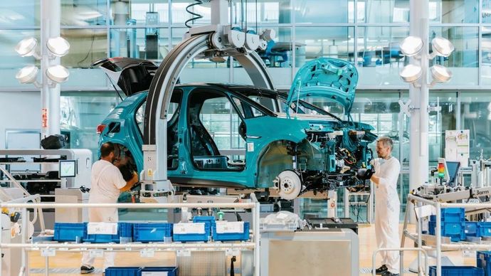 Volkswagen kini memiliki kapasitas produksi sekitar 12 juta unit kendaraan per tahun. (Foto: Istimewa via Carscoops)  