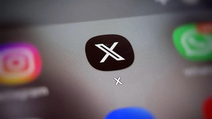 lustrasi - Logo aplikasi X di ponsel pintar. (ANTARA/Livia Kristianti/am)