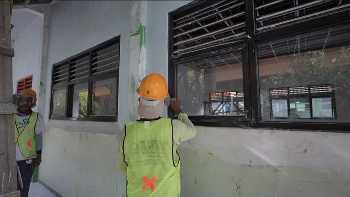 Lewat bantuan kemasyarakatan Presiden senilai Rp1,6 miliar, SMAN 1 Jepon di Blora sukses direvitalisasi menjadi sarana belajar yang megah, aman, dan nyaman bagi siswa per April 2026. 