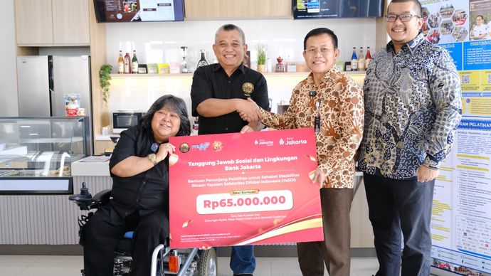 Bank Jakarta Salurkan Bantuan  Untuk Sahabat Disabilitas Binaan YaSDI
