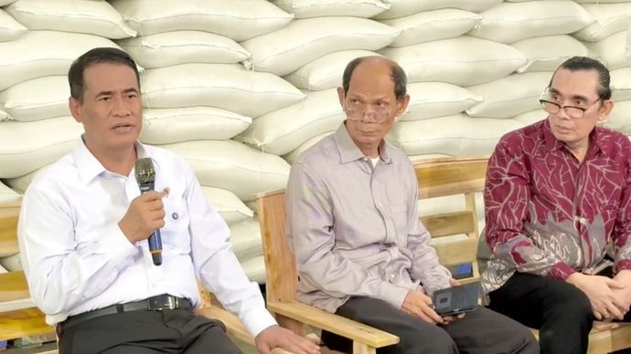 Menteri Pertanian (Mentan) Andi Amran Sulaiman (kiri). (Foto: Dok.Istimewa/Bakom RI) 