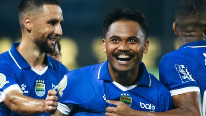 Saddil Ramdani resmi kembali mendapatkan panggilan timnas Indonesia setelah namanya dipanggil oleh John Herdman untuk agenda tim Garuda pada FIFA Match Day bulan Juni.