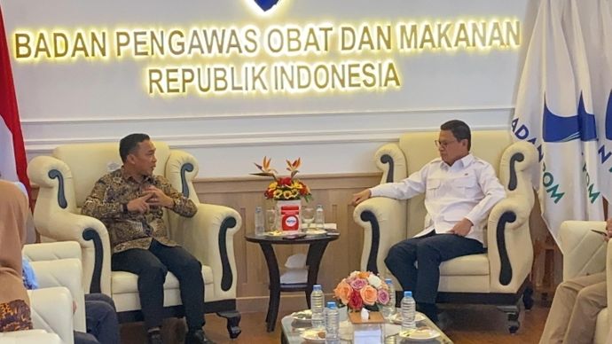 Wihaji (Menteri Kependudukan dan Pembangunan Keluarga) Taruna Ikrar (Kepala BPOM)