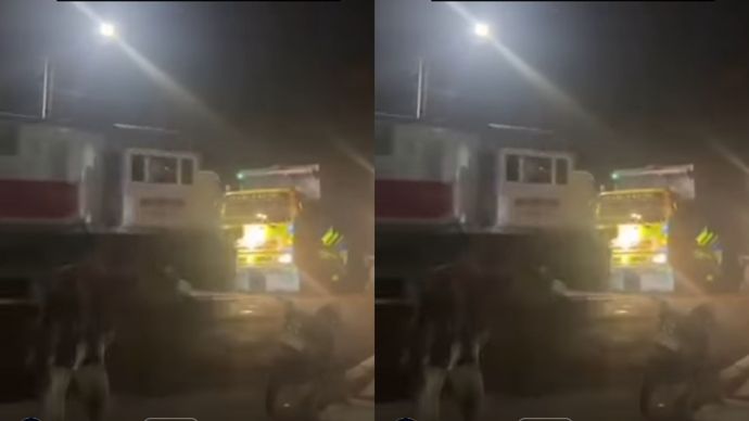 Truk Tertabrak Kereta di Blitar