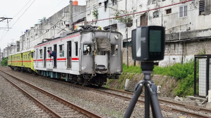 Alat traffic accident analysis (TAA) milik Korlantas Polri dalam proses olah tempat kejadian perkara (TKP) kecelakaan kereta di Stasiun Bekasi Timur, Bekasi, pada Selasa 28 April 2026. ANTARA/HO-Korlantas Polri