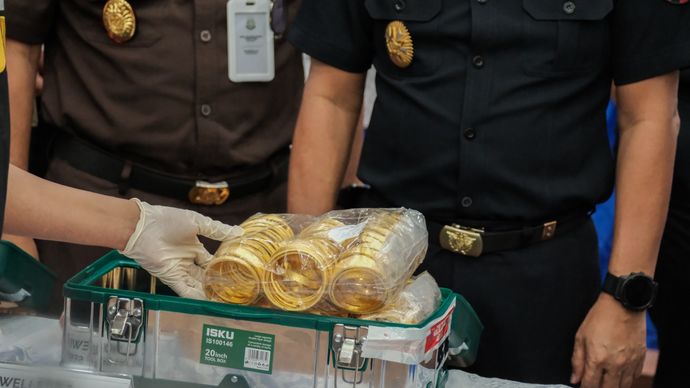 Bea Cukai Jakarta gagalkan upaya ekspor ilegal ratusan kilogram (Kg) emas melalui Bandara Halim Perdanakusuma. 