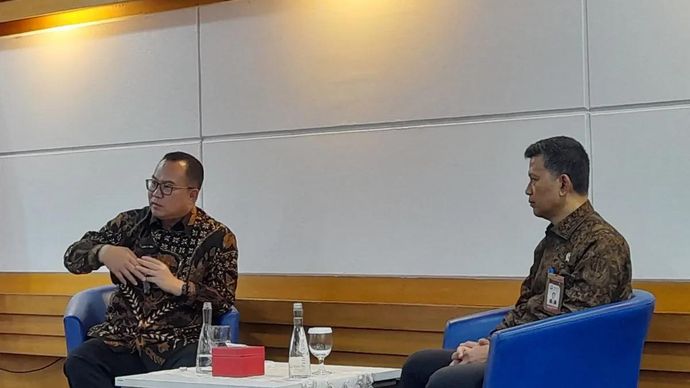 Kepala BRIN Arif Satria (kiri) dalam konferensi pers bersama media di Jakarta pada Selasa (28/4/2026). ANTARA/Lintang Budiyanti Prameswari