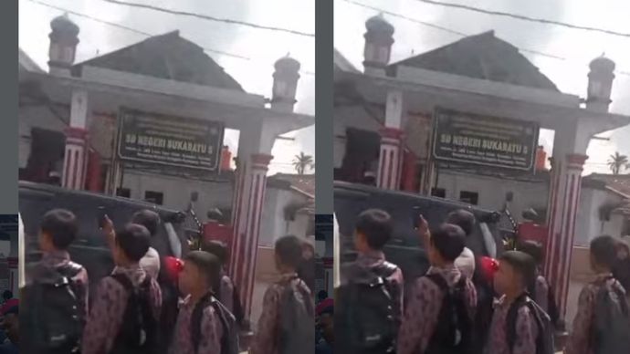Laka lantas tragis di Majasari, Pandeglang pagi ini (30/04/2026). Sebuah mobil hitam diduga milik Kepala Dinas menabrak sejumlah siswa SDN Sukaratu 5. Kabar duka, 1 korban dilaporkan meninggal dunia. Korban luka sudah dilarikan ke RS. Kronologis masih diselidiki.
