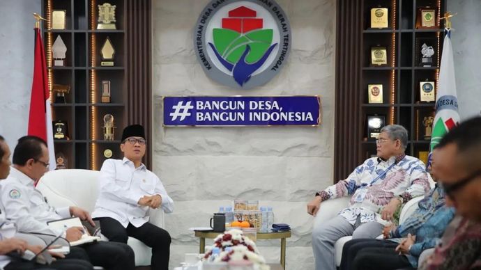 Mendes PDT Yandri Susanto menerima audiensi DPN Peradiprof di Kantor Kemendes PDT di Jakarta, Senin 4 Mei 2026. ANTARA/HO-Humas Kemendes PDT