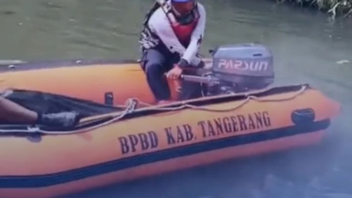 Pemuda Tegal tewas usai terjatuh ke sungai di sebuah perumahan di Gading Serpong, Tangerang. 