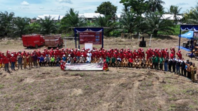 Apel Siaga Dalkarhutlabun 2026 di Lahat melibatkan perusahaan, pemerintah, aparat keamanan, dan masyarakat desa untuk memperkuat kesiapsiagaan menghadapi potensi musim kering. (Istimewa)