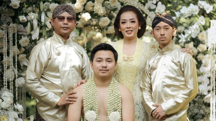 Acara Siraman dan Sungkeman anak Soimah 