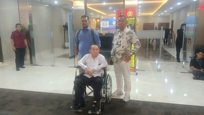 Pelapor dugaan penggelapan sertifikat tanah yang ditetapkan jadi tersangka (kursi roda)