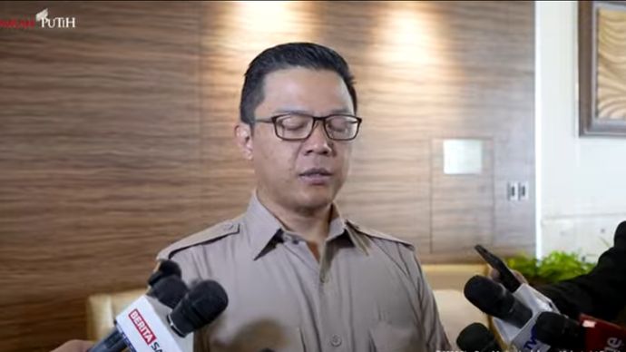 Menteri Luar Negeri Sugiono 