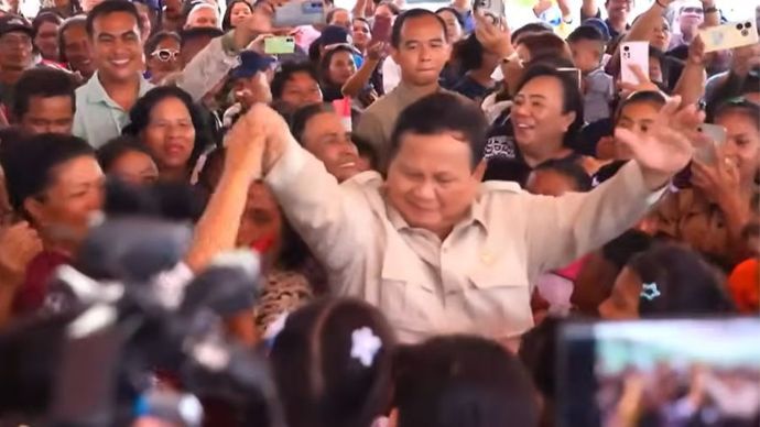 Momen hangat Prabowo Berjoget Bareng masyarakat di Miangas
