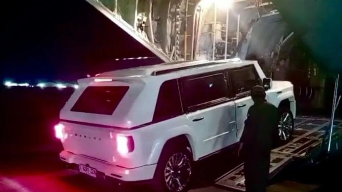Foto dokumentasi mobil kepresidenan Maung MV3 Garuda Limousine masuk lambung pesawat angkut A400 M TNI Angkatan Udara untuk diterbangkan ke Cebu, Filipina, dalam rangka agenda kenegaraan Presiden Prabowo Subianto selama KTT Ke-48 ASEAN pada 6-8 Mei 2026. ANTARA/HO-Dokumentasi Paspampres.