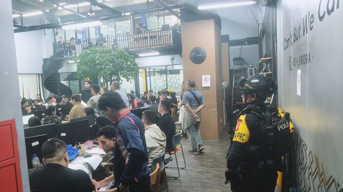 Kantor judol jaringan internasional di kawasan Hayam Wuruk, Jakarta. 