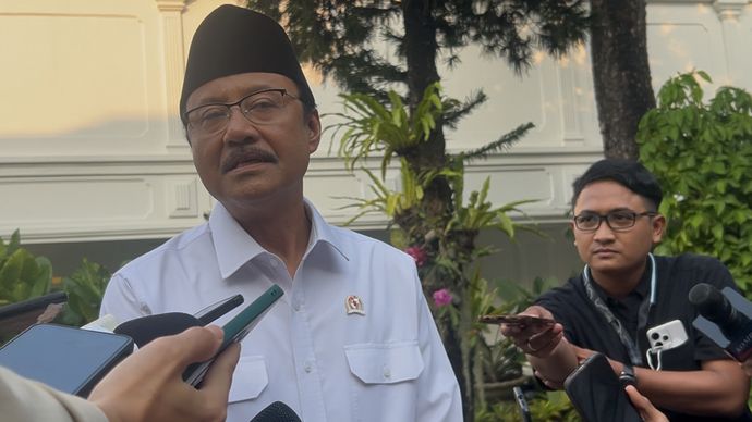 Menteri Sosial Saifullah Yusuf