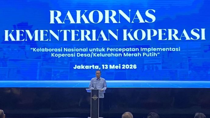 Menteri Koperasi Ferry Juliantono memberikan paparan dalam Rapat Koordinasi Nasional Kementerian Koperasi di Jakarta, Rabu 13 Mei 2026. ANTARA/Shofi Ayudiana.
