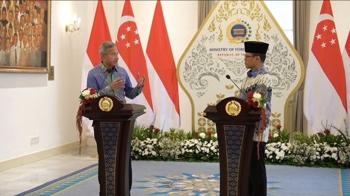 Menteri Luar Negeri Singapura Vivian Balakrishnan pada Jumat 08 Mei 2026 menyampaikan apresiasi mendalam atas dedikasi tim SAR Indonesia dalam mengevakuasi warga negara Singapura pascaerupsi Gunung Dukono di Maluku Utara.