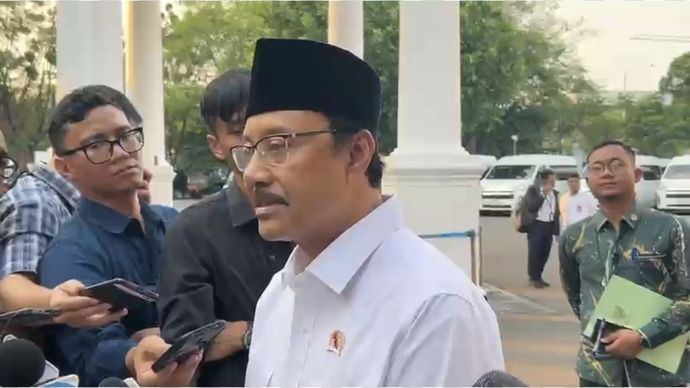 Pemerintah ambil langkah tegas! Menteri Sosial Saifullah Yusuf (Gus Ipul) mengonfirmasi telah mencoret sekitar 600 ribu penerima bansos yang terindikasi terlibat judi online.