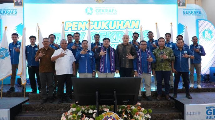 Satu langkah besar untuk industri kreatif Bumi Anoa! DPP Gekrafs resmi melantik pengurus DPW Sultra dan 10 DPC kabupaten/kota secara serentak di Kendari, Sabtu 16 Mei 2026.