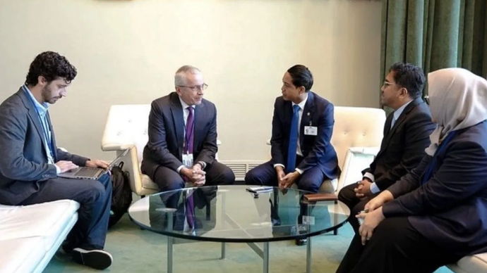 Pertemuan bilateral antara Menteri Kehutanan (Menhut) Raja Juli Antoni dengan Director of Climate Change Division United Nations Environment Programme (UNEP) Martin Krause, yang berlangsung di Indonesian Lounge, Markas Besar Perserikatan Bangsa-Bangsa, New York, Amerika Serikat, Selasa 12 Mei 2026. ANTARA/HO-Kemenhut RI