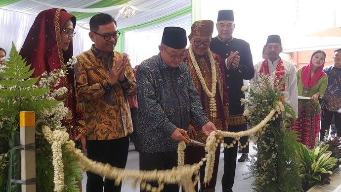 Mendikdasmen Resmikan Sekolah Bakti Mulya 400 Depok