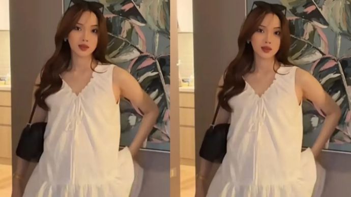 Julia Prastini alias Jule diduga pamer baby bump