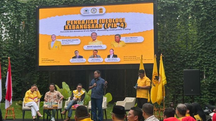 diskusi bertajuk Pancasila dan Demokrasi di Era Digital: Menimbang Model Pemilu e-voting di Kantor DPD Golkar DKI Jakarta