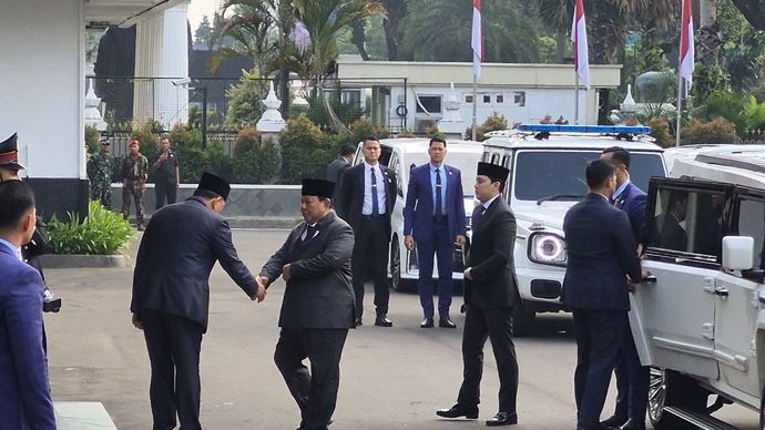Presiden Prabowo Subianto menghadiri upacara persemayaman mantan Menteri Pertahanan (Menhan) Ryamizard Ryacudu di Kantor Kementerian Pertahanan (Kemhan), Jakarta, Senin 1 Juni 2026.