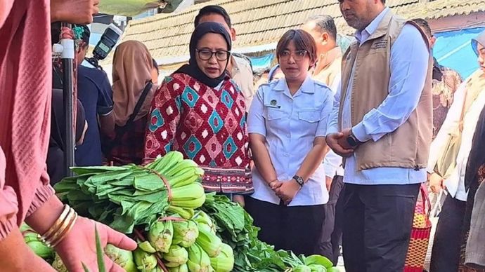 Berikut narasi kesimpulan untuk masing-masing pernyataan pada variabel **Lingkungan Kerja (X2)** dengan format yang serupa dengan contoh yang Anda berikan:  ### X2.1 