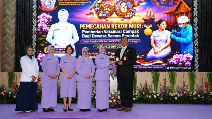 Dalam rangka memperingati hari jadinya yang ke-60, Ikatan Kesejahteraan Keluarga TNI (IKKT) Pragati Wira Anggini (PWA) mencatatkan prestasi nasional dengan meraih penghargaan dari Museum Rekor Dunia Indonesia (MURI) melalui pelaksanaan vaksinasi campak dewasa secara serentak yang diikuti 2.026 peserta dari berbagai wilayah di Indonesia.